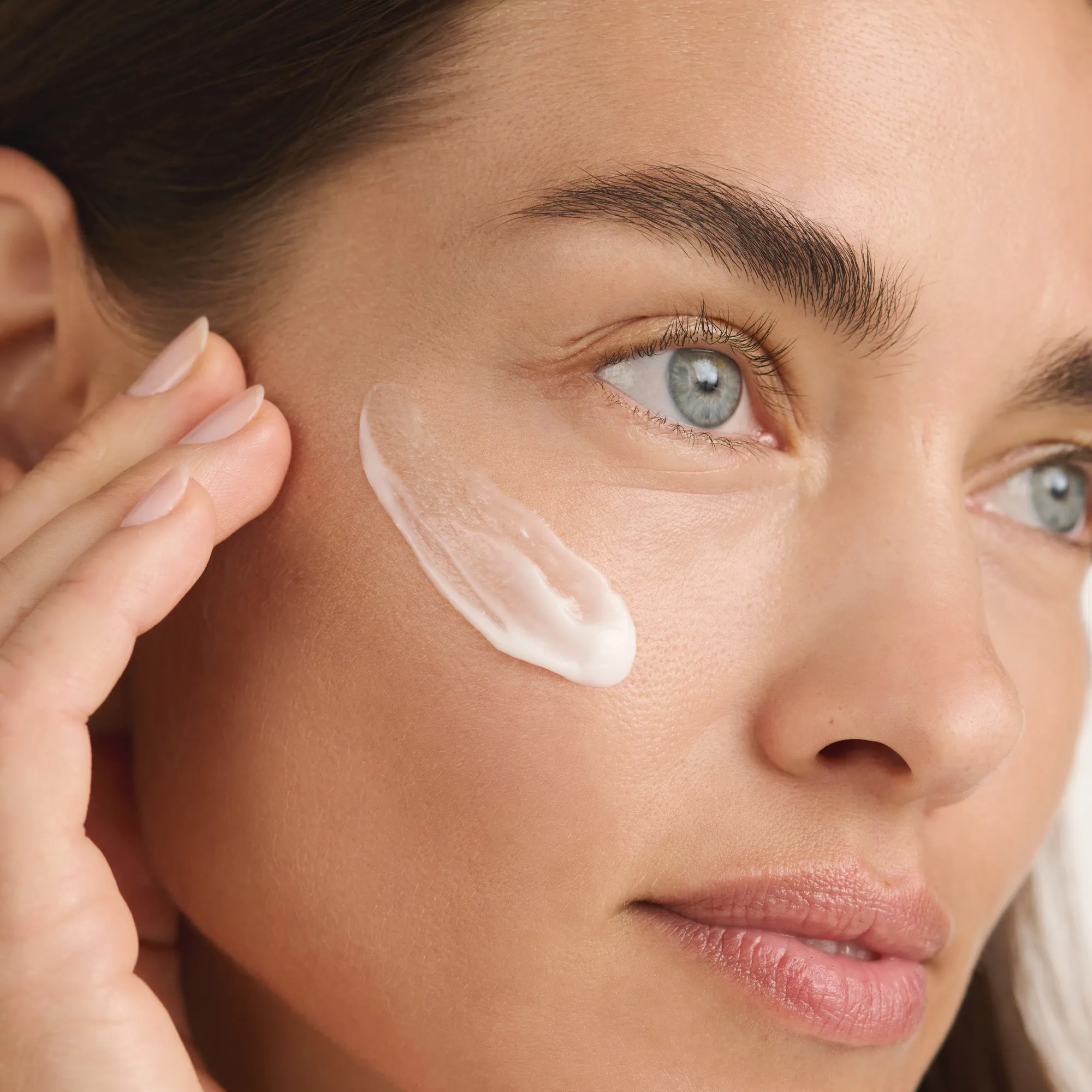 Brightening Emulsion Lightweight Moisturizer