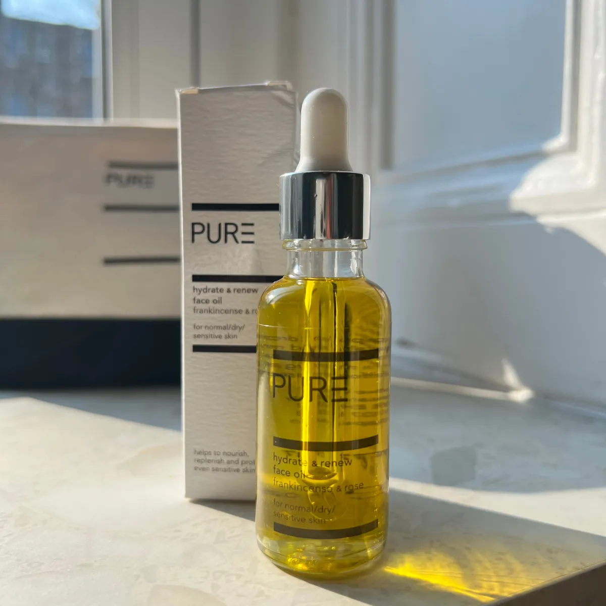 PURE Hydrate & Renew Face Oil (30ml)