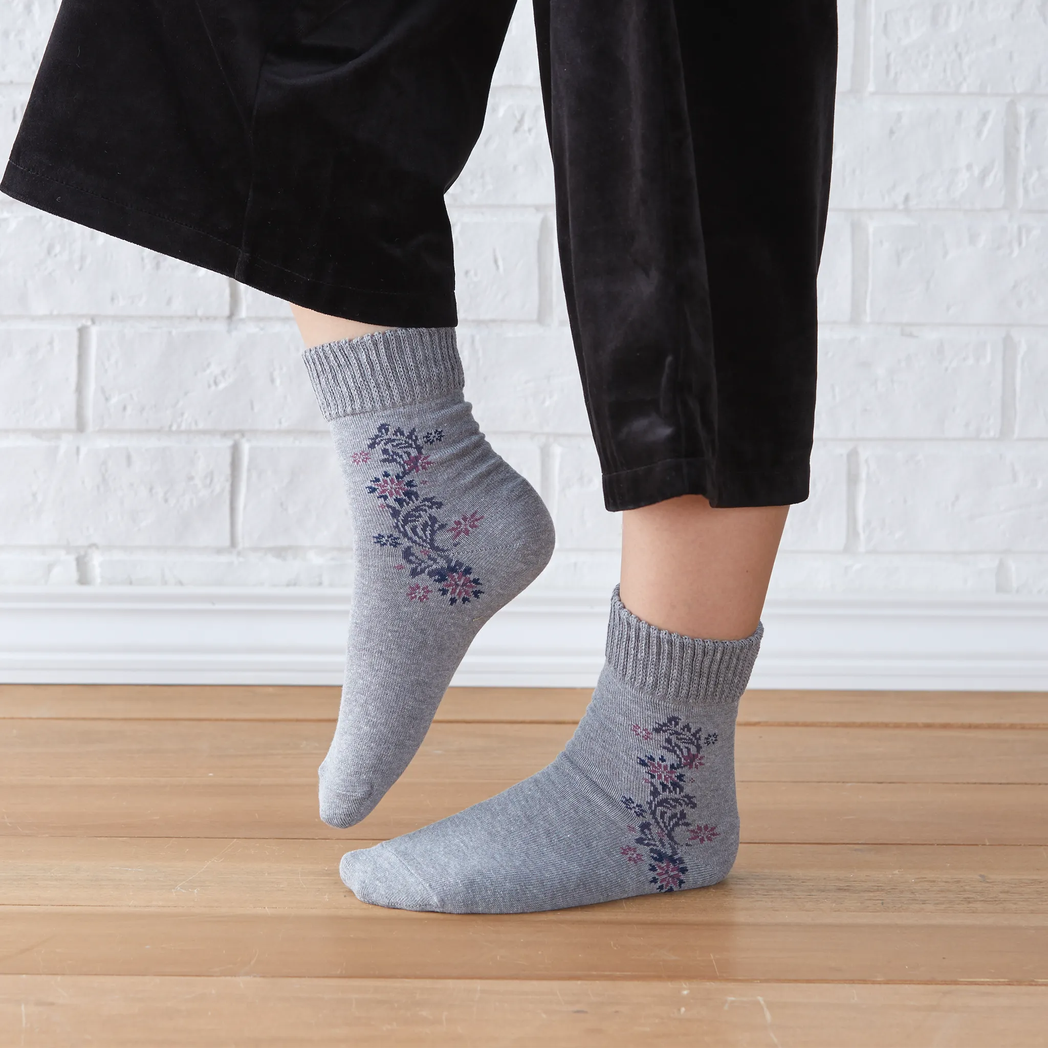 Smooth-heel socks double-layer wool blend [Flowers above ankle] - 760