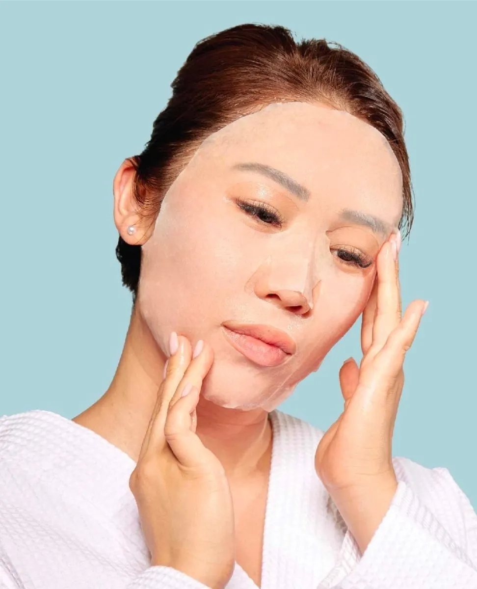 The Blue Dream Moisture Repair Raw Juice Mask
